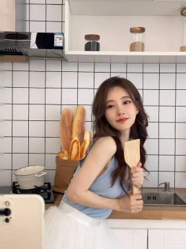 性感美女网红冯提莫撩人写真图片