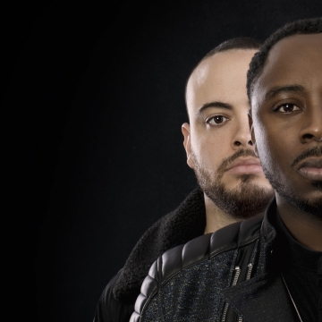 人物摄影_黑色背景黑人男性后成人男性