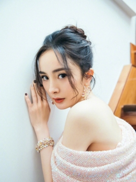 性感美女明星杨幂妩媚优雅写真