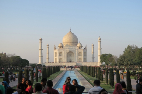 建筑摄影_傍晚印度白色圆顶泰姬陵建筑