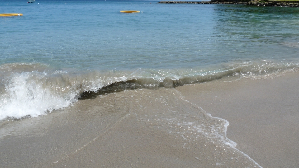 海浪浪花自然风光优美风景秀丽高清桌面壁纸