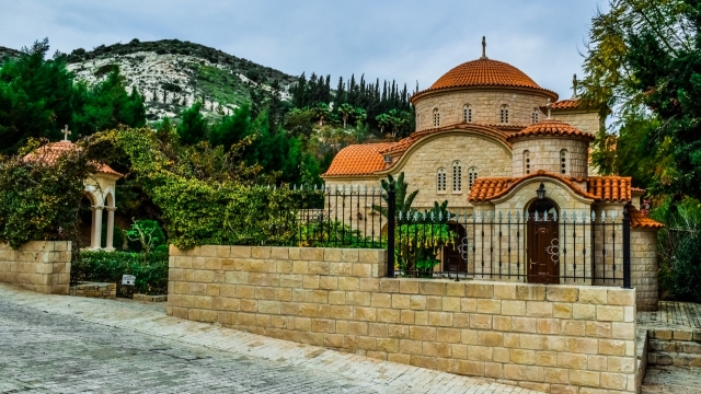 山脚下庄园别墅建筑外观风景