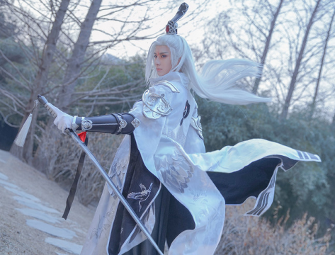 人物摄影_长发美男飘逸道袍高清美图