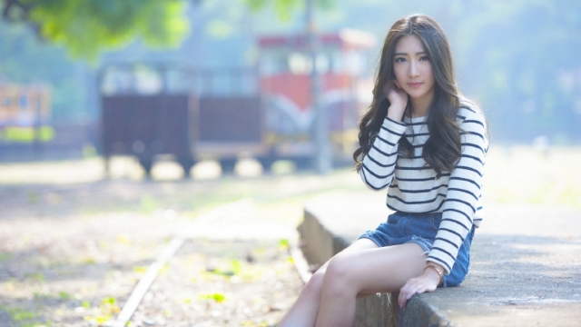 性感美女怀旧风格高清桌面壁纸