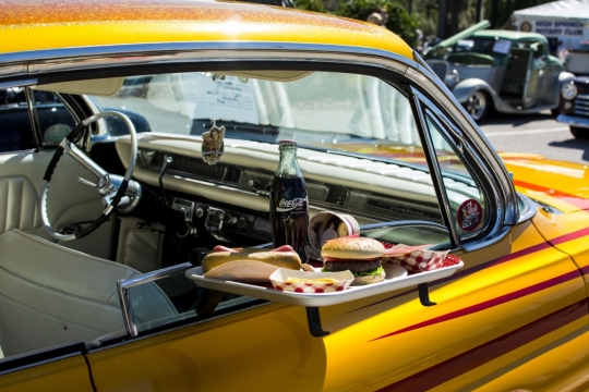 特色汽车餐厅快餐汉堡饮料阳光外景