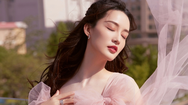 李沁《爱上特种兵》剧照高清桌面壁纸