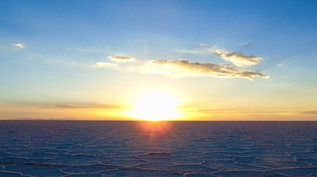 风景摄影_海上日出天际霞光壮丽美景