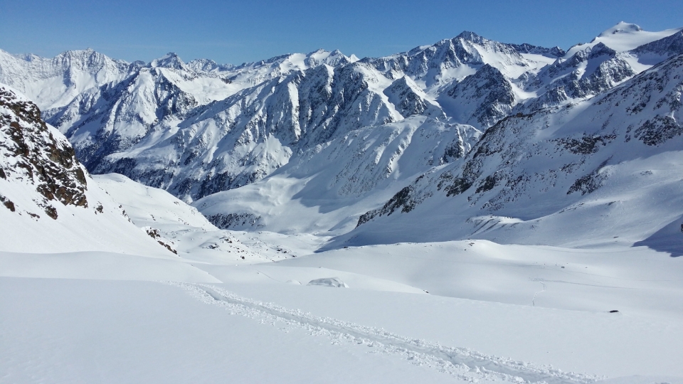 壮观雪山风景自然风光优美风景高清桌面壁纸