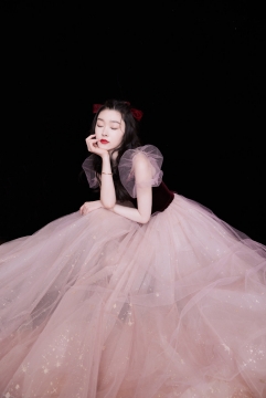 宋轶甜美温婉写真