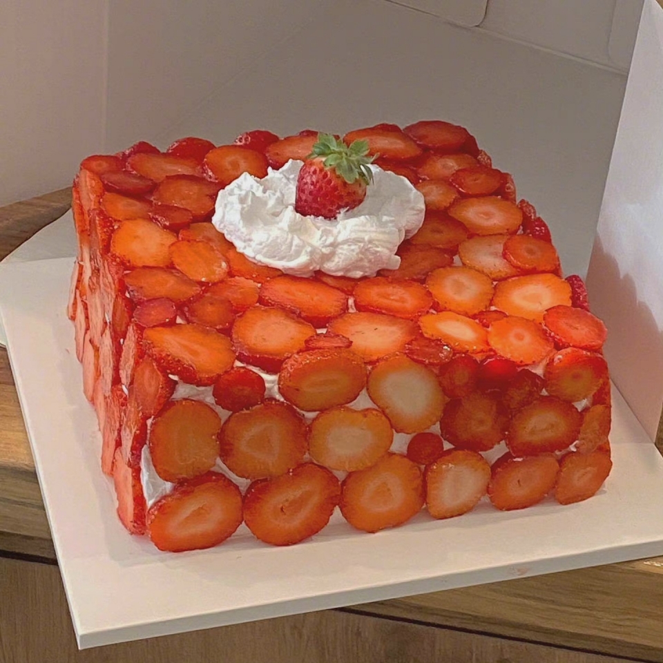 草莓蛋糕写真图片