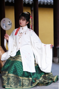 古风发带广袖长衫汉服美女