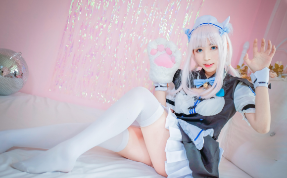 人物摄影_双马尾女仆白嫩美臀诱惑