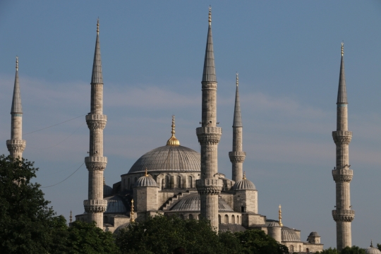 建筑摄影_欧洲古老建筑精致石雕外观