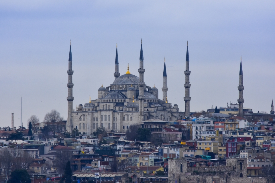 土耳其蓝色清真寺城市远景