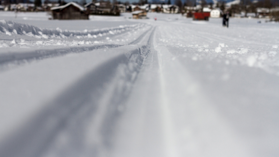 野外滑雪场自然风光优美风景秀丽高清桌面壁纸