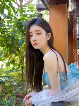 网红美女冯提莫性感妖娆诱惑写真