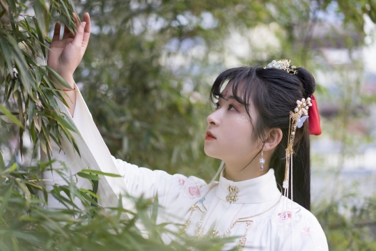 古风庭院春深竹林风美女