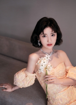 美女明星毛晓彤妩媚性感写真