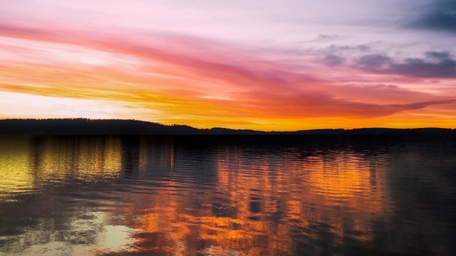 海边美丽晚霞风光唯美风景无水印电脑桌面高清壁纸图片