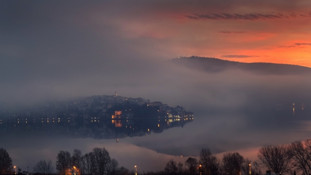 希腊卡斯托里亚风景自然风光优美景色高清桌面壁纸