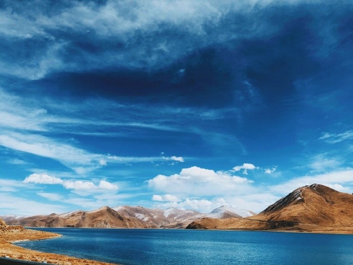 蔚蓝的天空清新自然风景图片