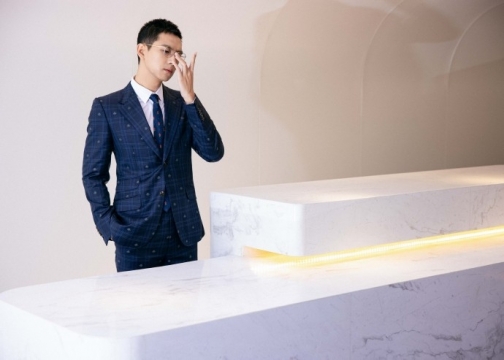 男明星李现帅气写真图片