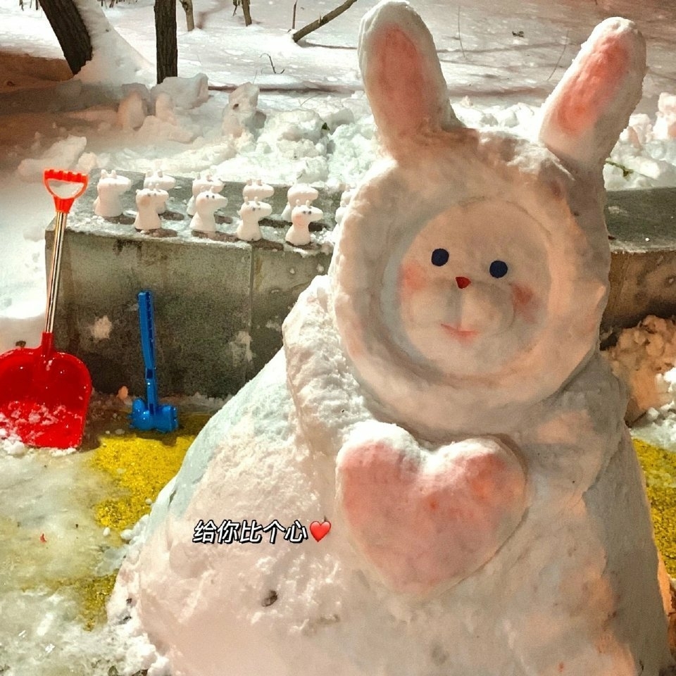 冬天堆雪人写真图片