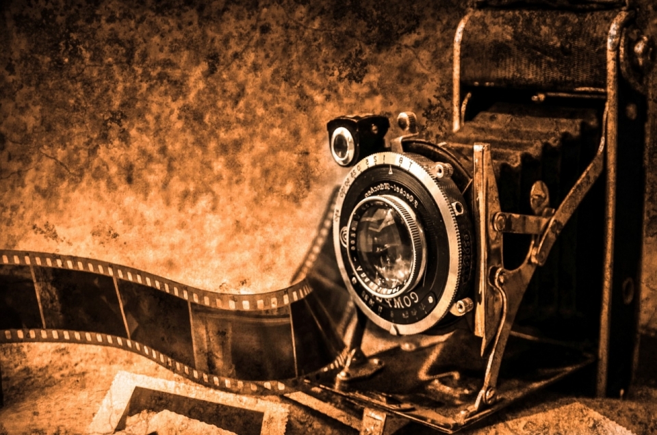 复古风格老相机摄影胶卷