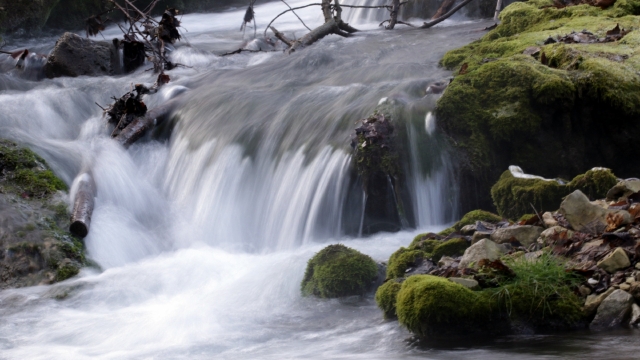 山涧溪水小溪河流自然风景高清桌面壁纸