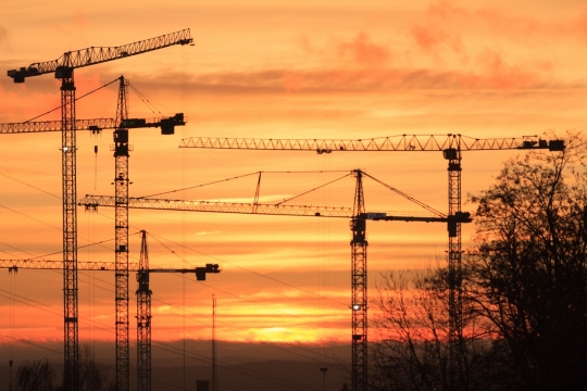 夕阳下工地建筑阳光美景