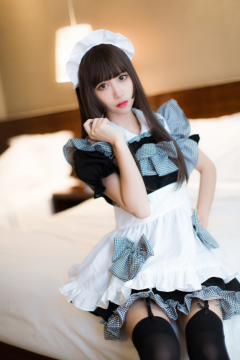 美女摄影_长腿美女黑丝女仆装特写