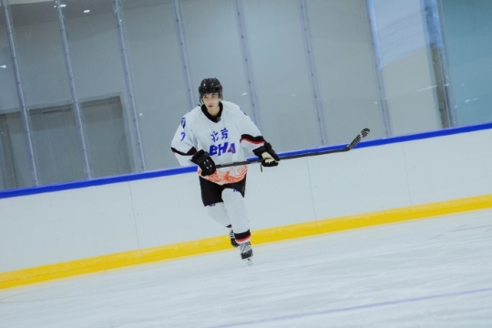 帅气明星肖战图片