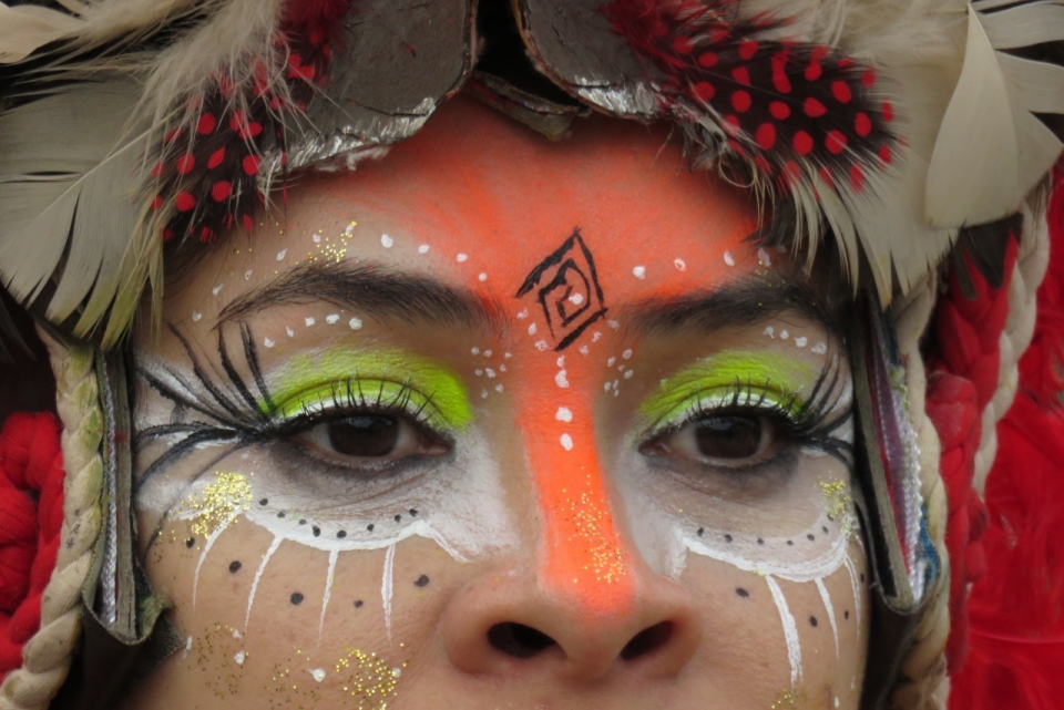哥伦比亚安蒂奥基亚节日庆典化妆女性
