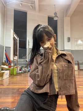 网红美女井川里予写真图片