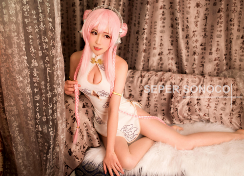 美女摄影_索尼子丰满巨乳旗袍高清写真