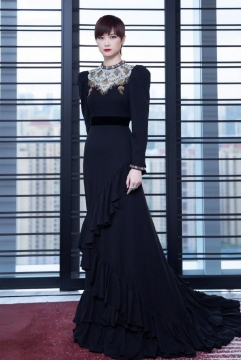 性感美女明星李宇春优雅妩媚写真