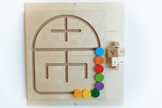 白色桌面室内木制趣味益智玩具