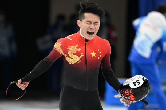 任子威短道速滑男子1000米高清桌面壁纸