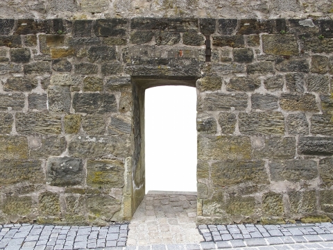 街道上青砖石墙老街风光