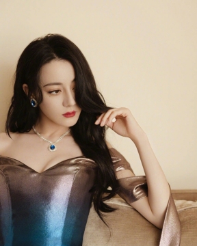 性感美女明星迪丽热巴写真