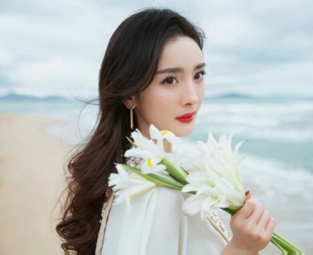 性感美女明星杨幂妩媚优雅个性写真