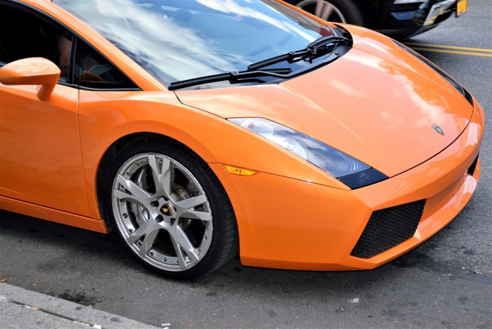 橙色的帅气兰博基尼跑车摄影