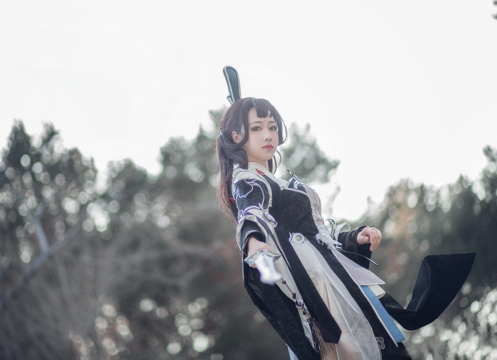 美女摄影_清新美女剑网三纯阳COS服古风摆拍