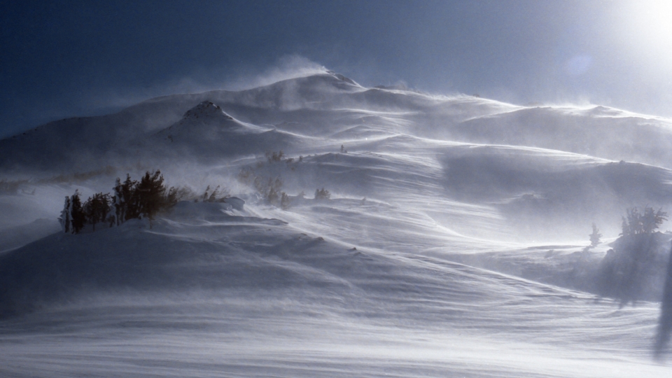 雪山风景自然风光感受狂风高清桌面壁纸