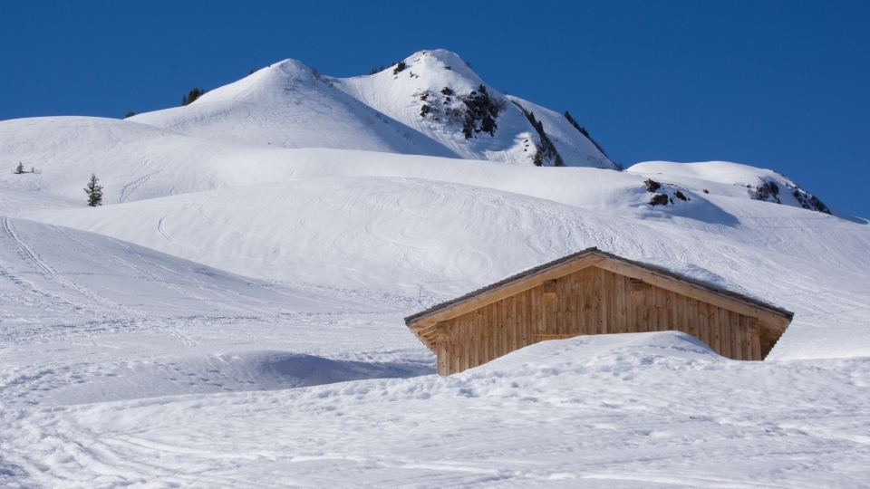 野外滑雪场自然风光优美风景秀丽高清桌面壁纸