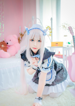 巧克力与香子兰性感女仆COS写真