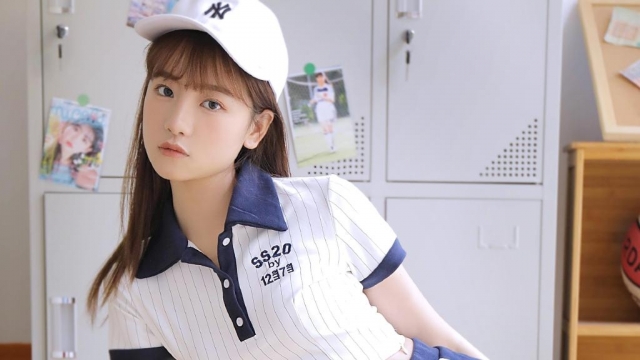 清纯美女学生妹高清桌面壁纸