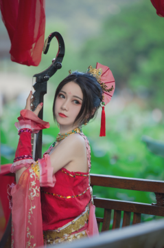 美女摄影_短发美女古风琵琶庭院清雅写真