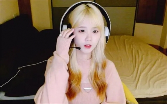 网红美女井川里予性感写真