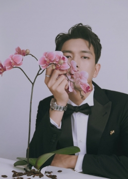 李现帅气十足写真图片